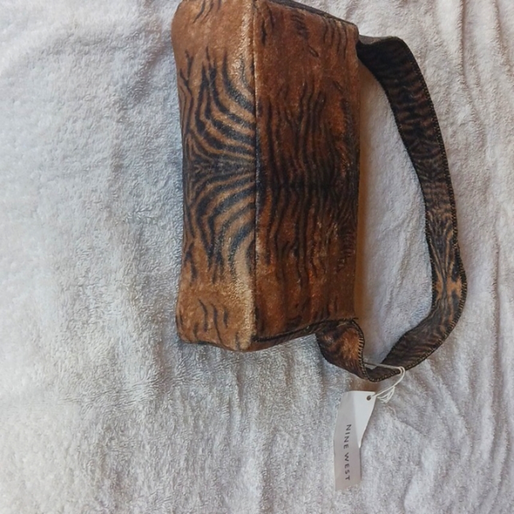 Nine West leopard skin 10 inch shoulder purse